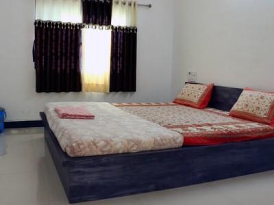 Hiran Holidays Homestay *